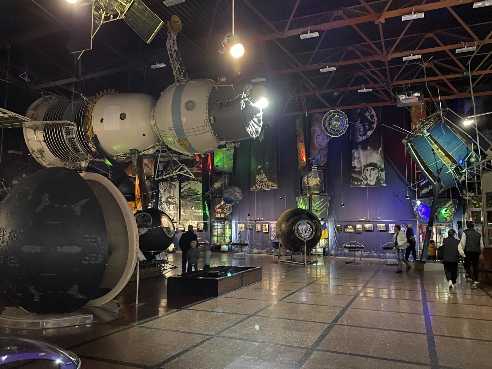 Житомир & Бердичів: від підземель до зірок