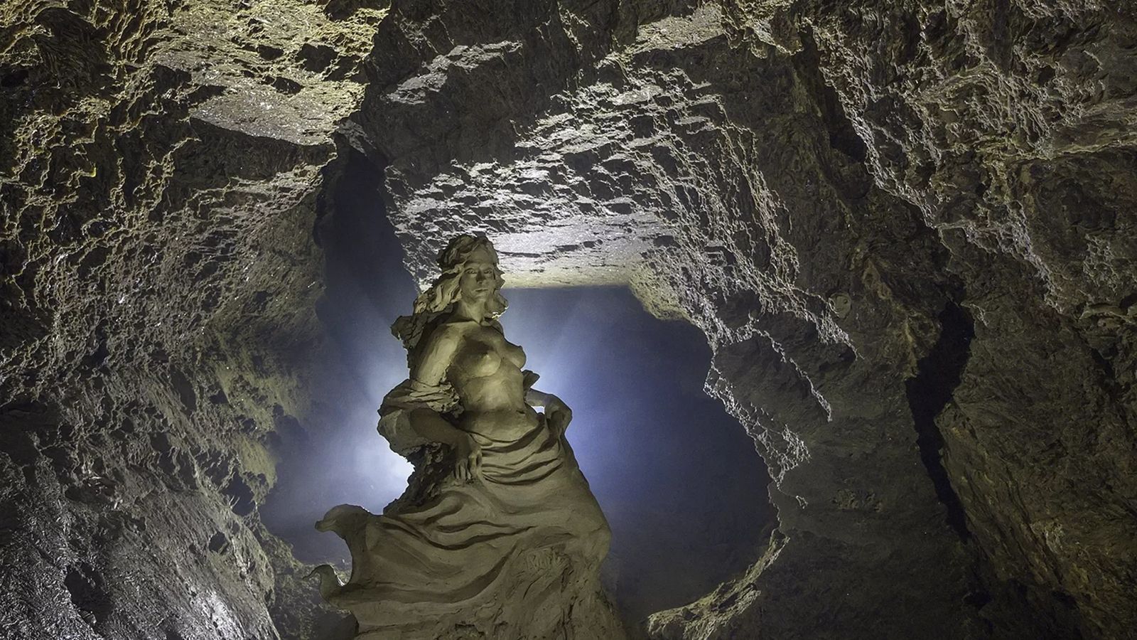 найбільша гіпсова печера світу