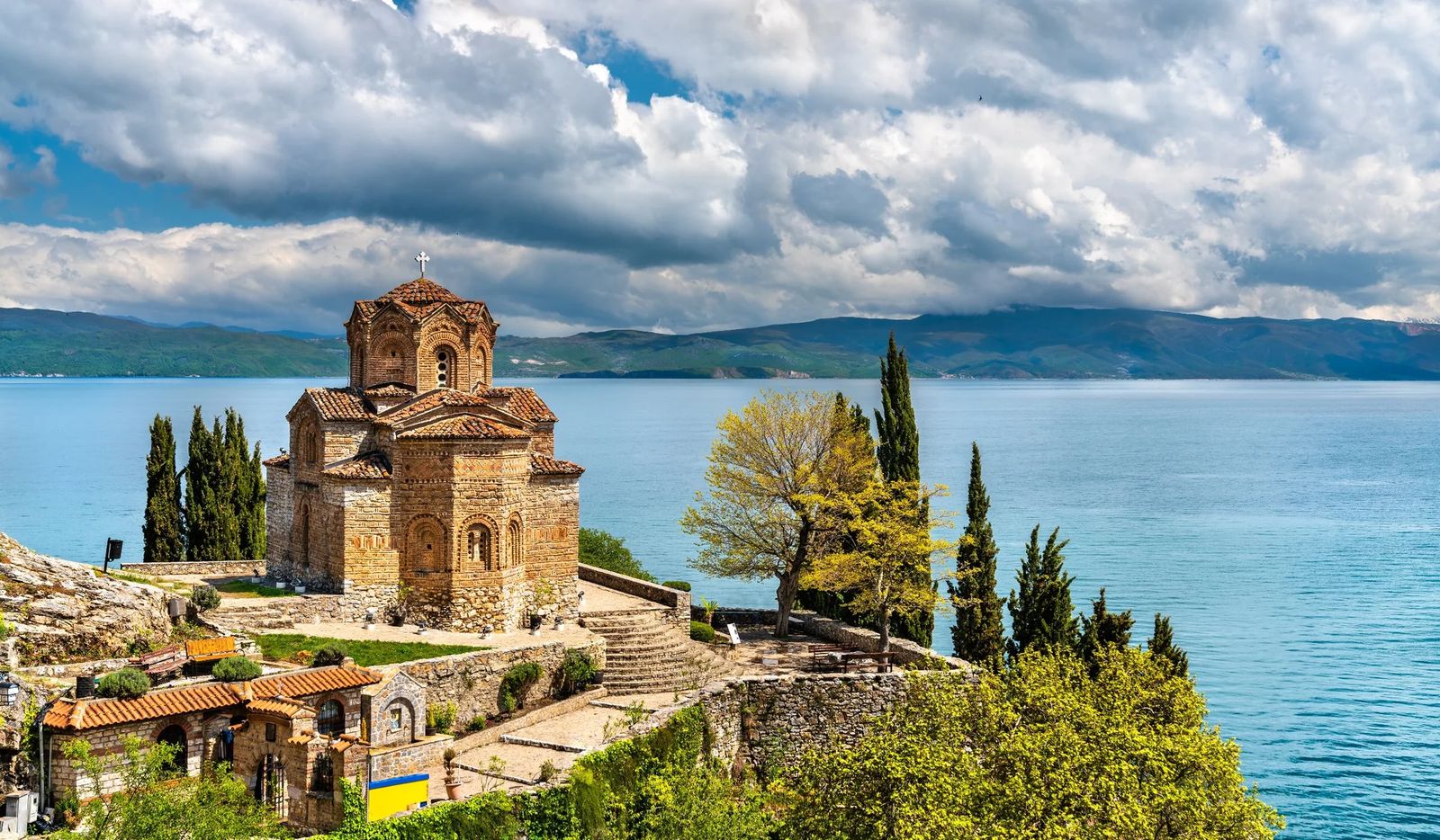 Смак країни: між вином і горами Смак країни: між вином і горами