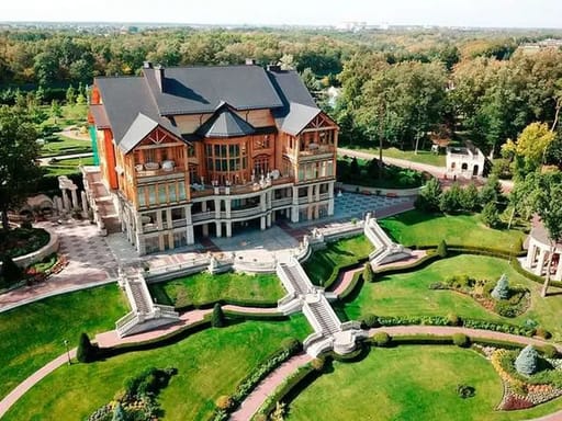 Межигір'я та океанаріум