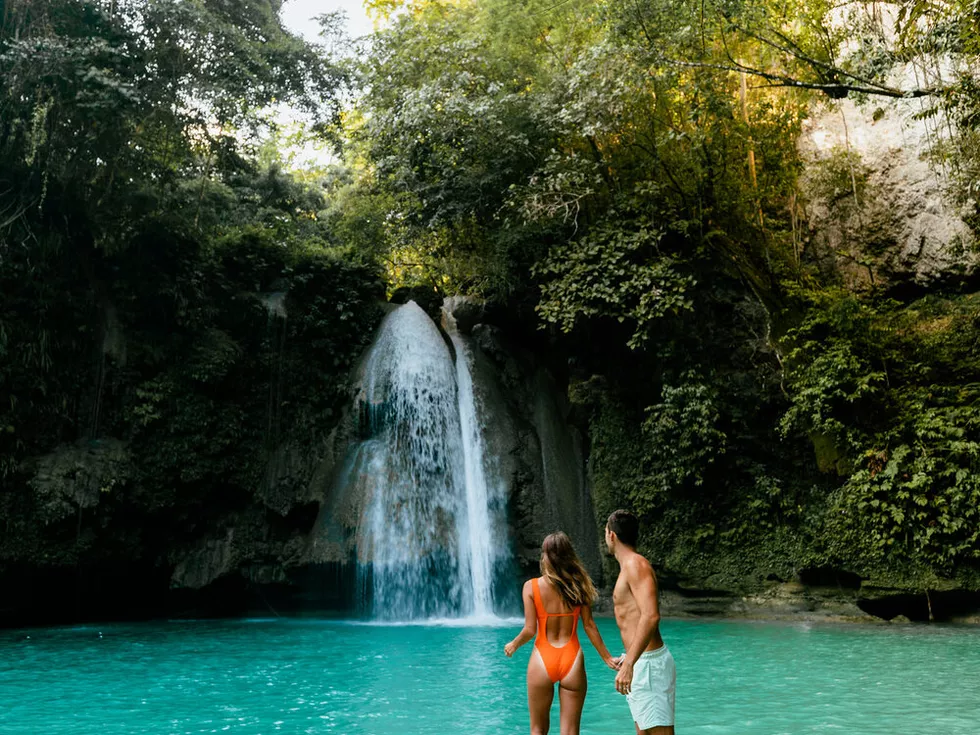 travel program image