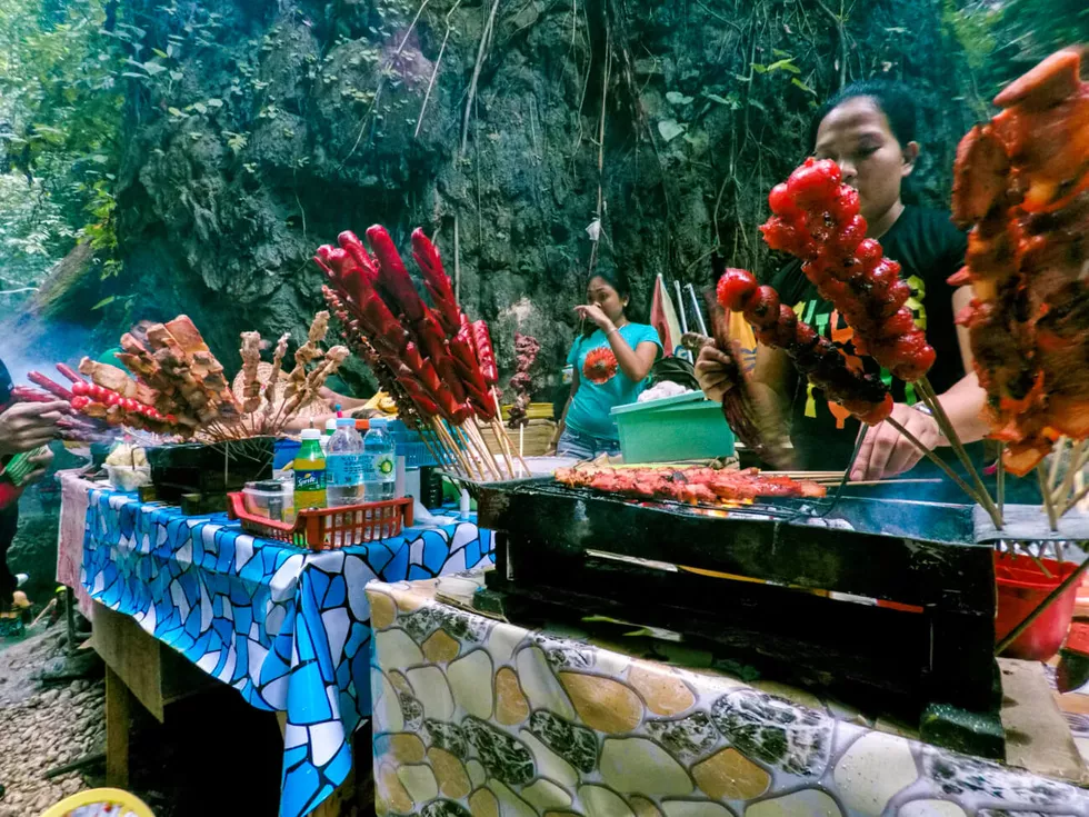 travel program image
