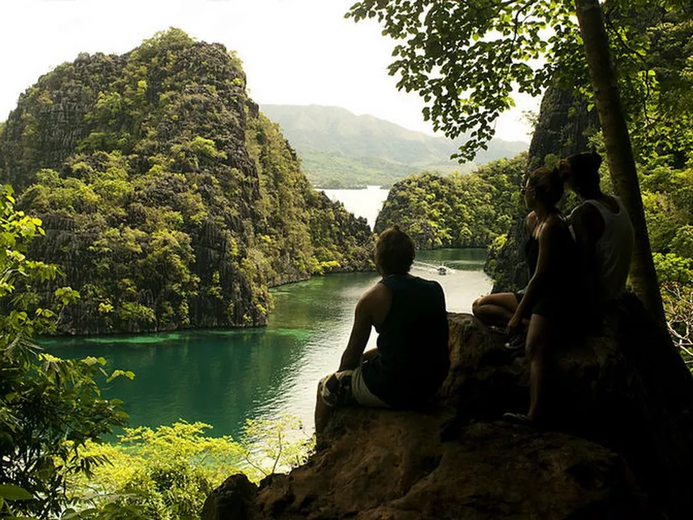 travel program image