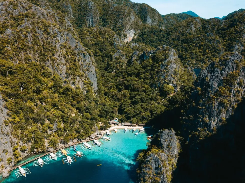 travel program image