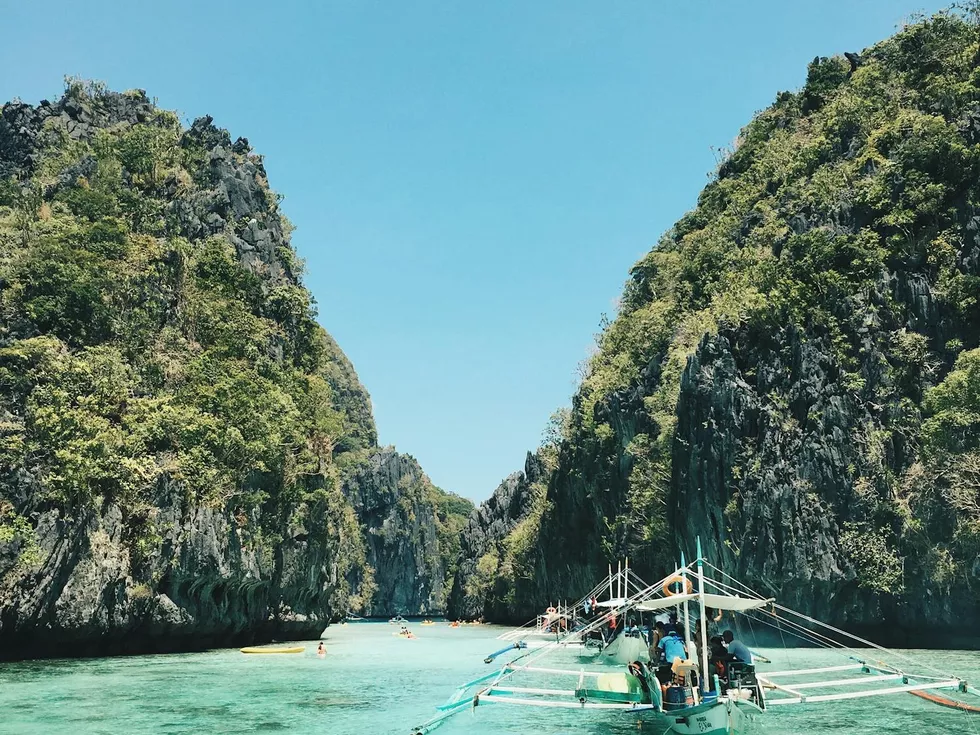 travel program image