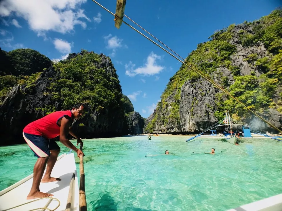 travel program image