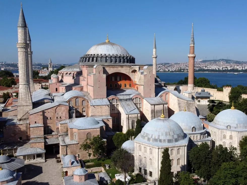 travel program image