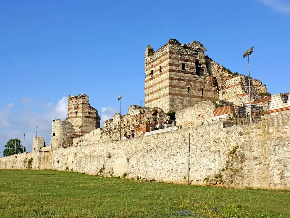 travel program image