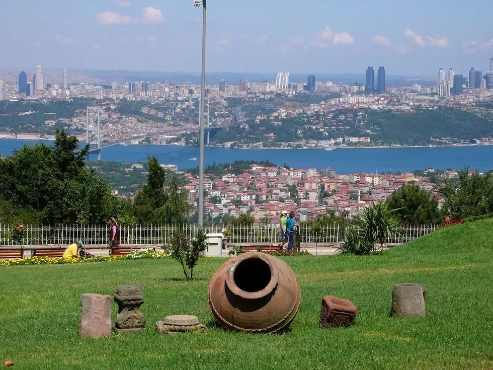 travel program image