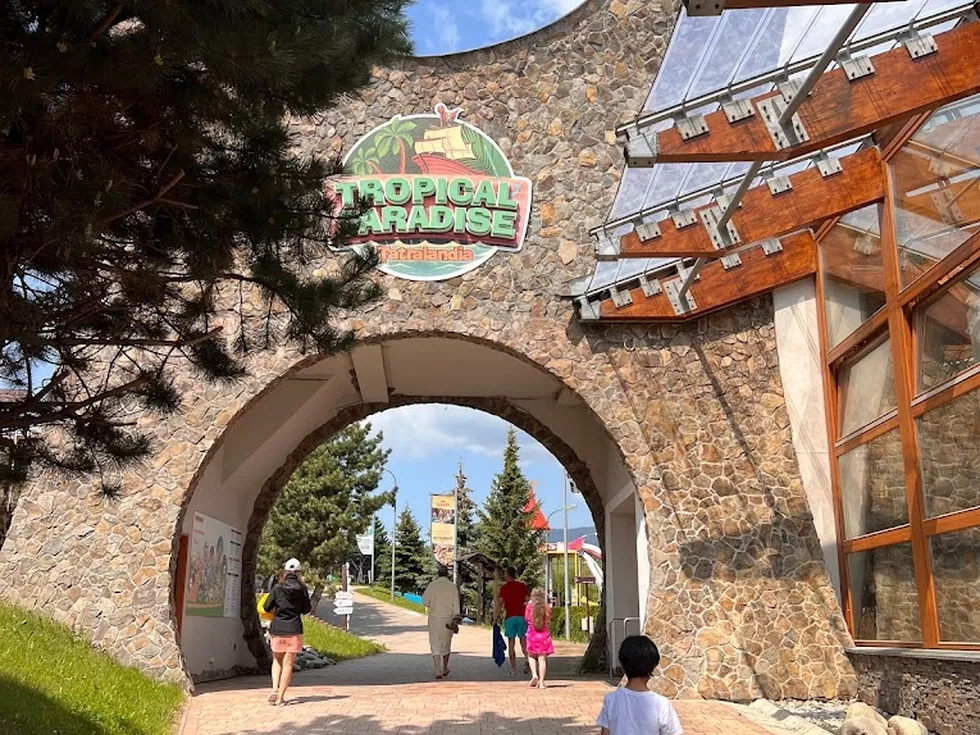 travel program image