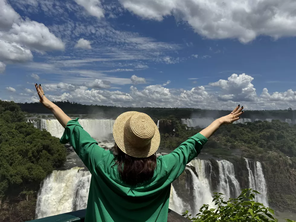 travel program image