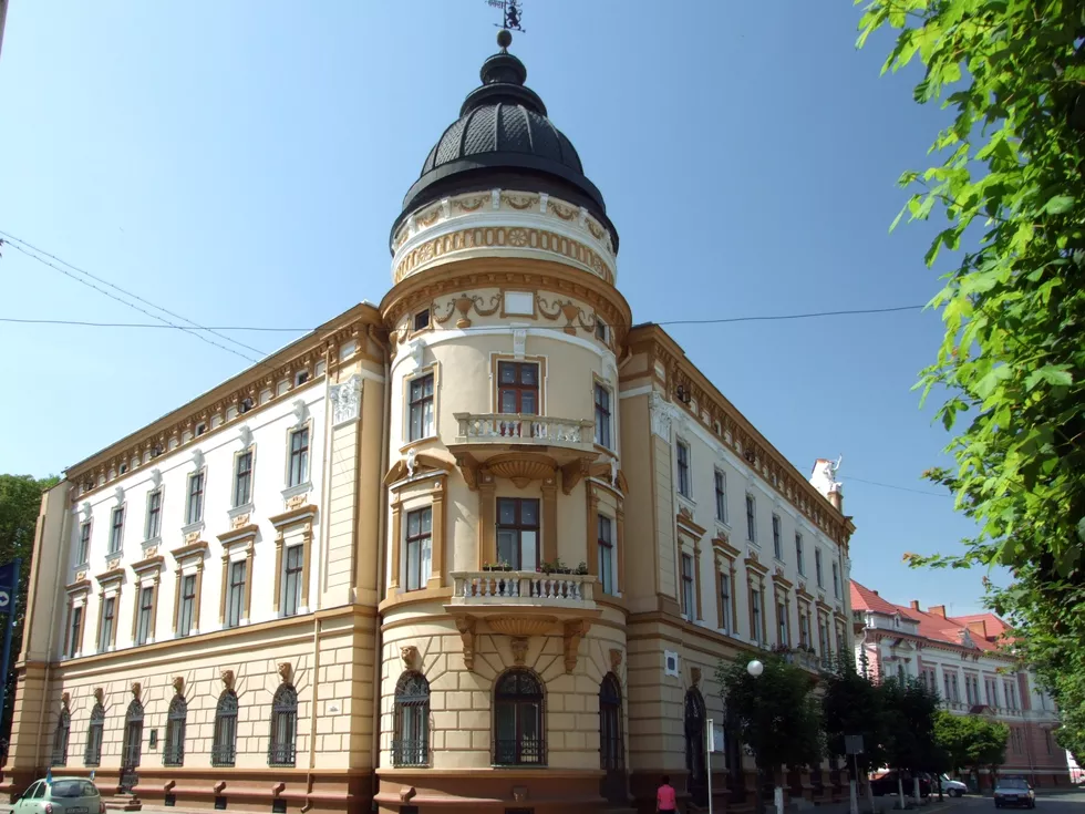 travel program image