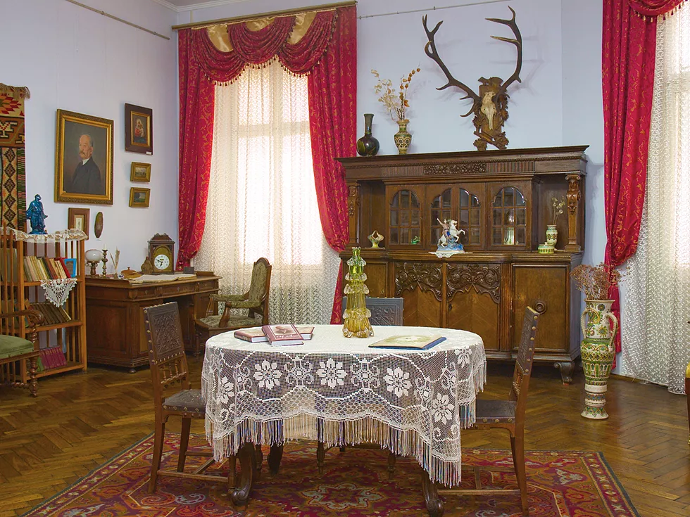 travel program image