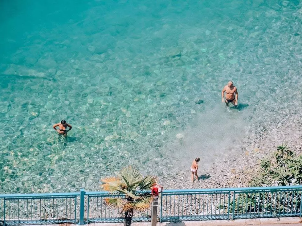 travel program image