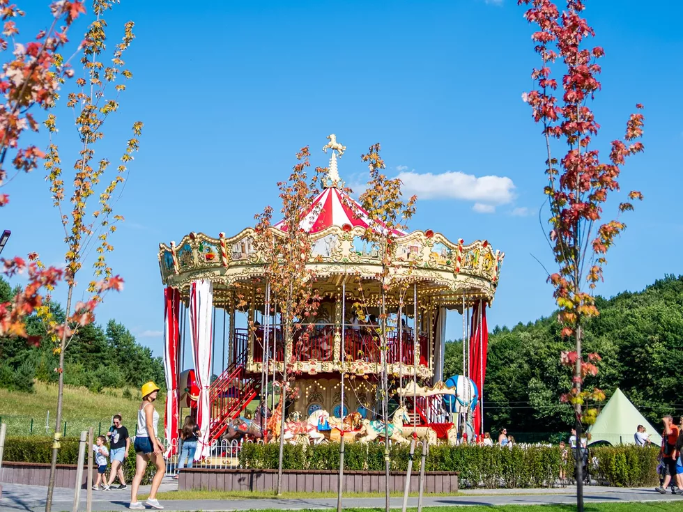travel program image