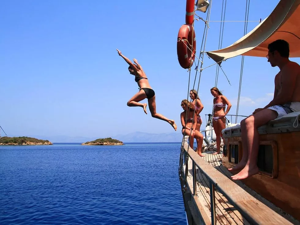 travel program image