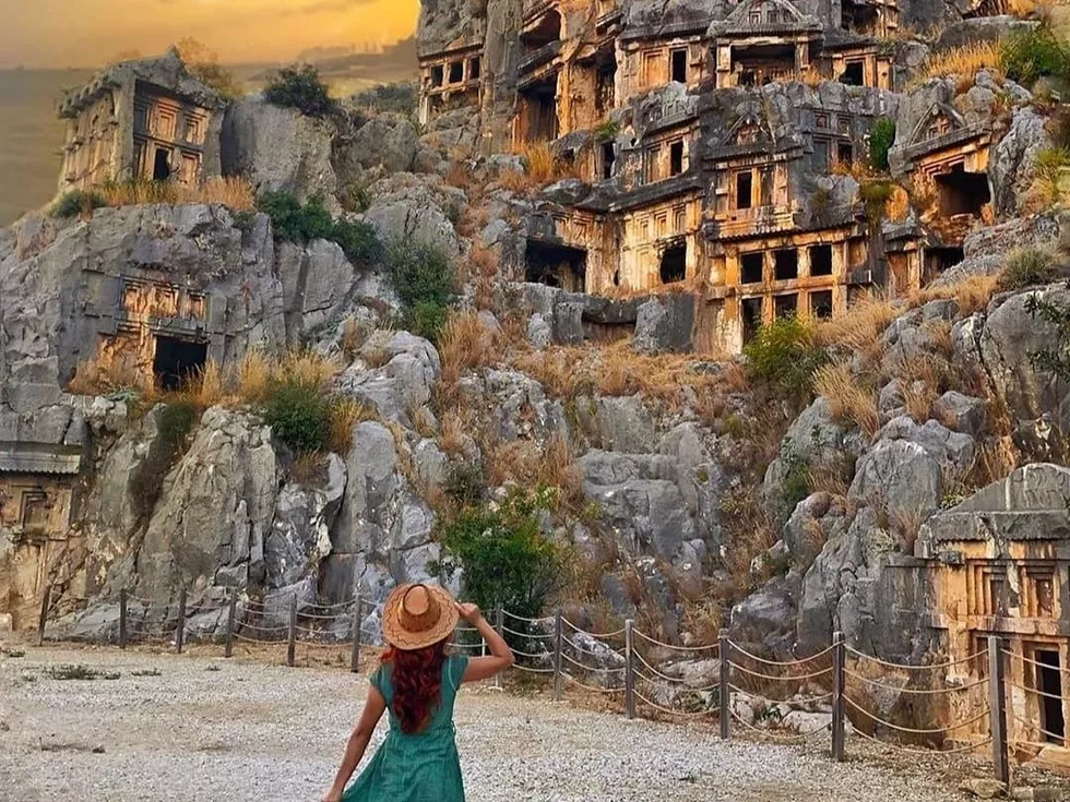 travel program image