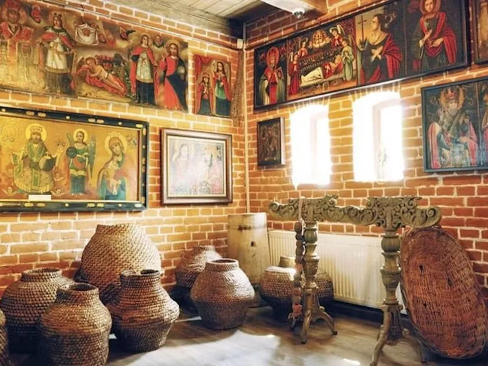 travel program image