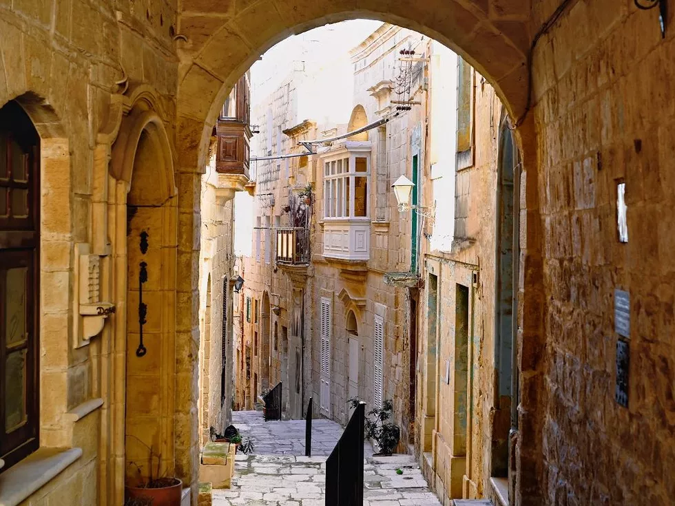 travel program image