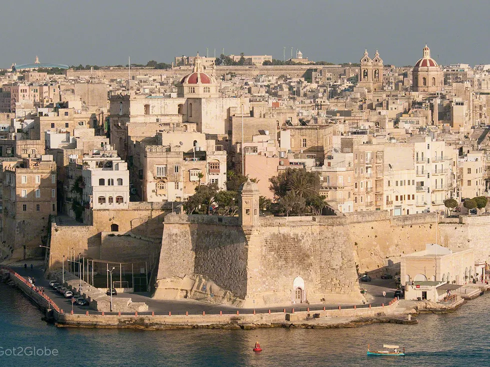 travel program image