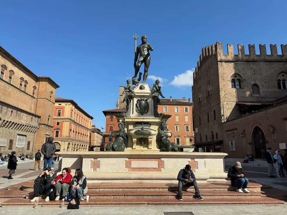 travel program image