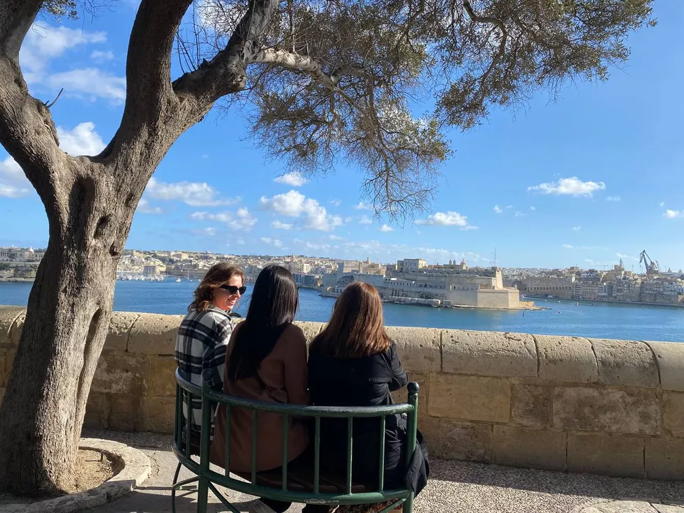 travel program image