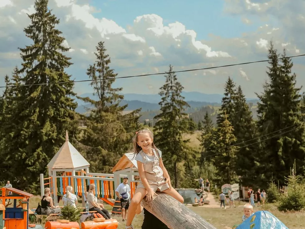 travel program image