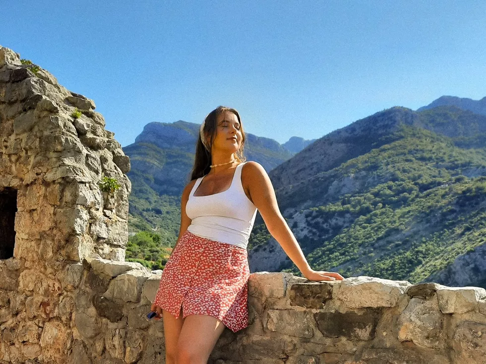 travel program image