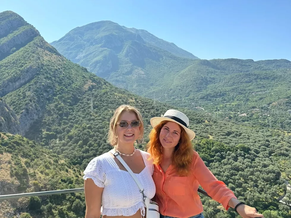 travel program image