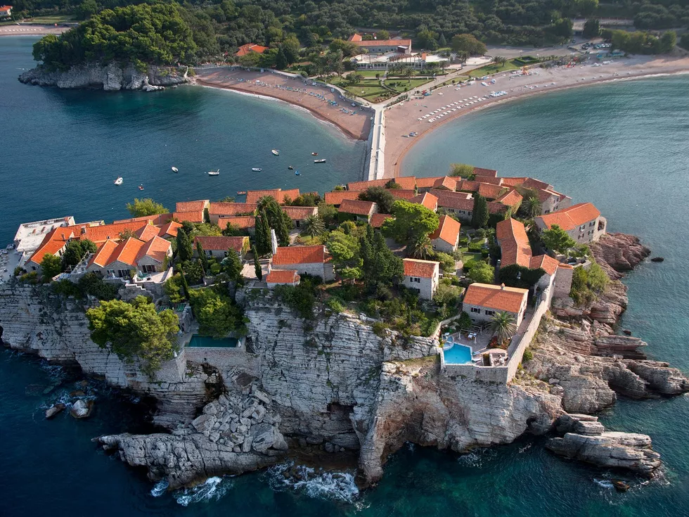 travel program image