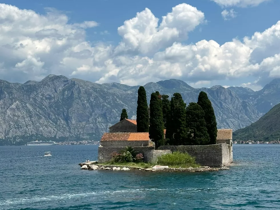 travel program image