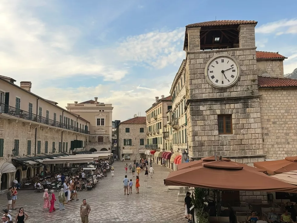 travel program image