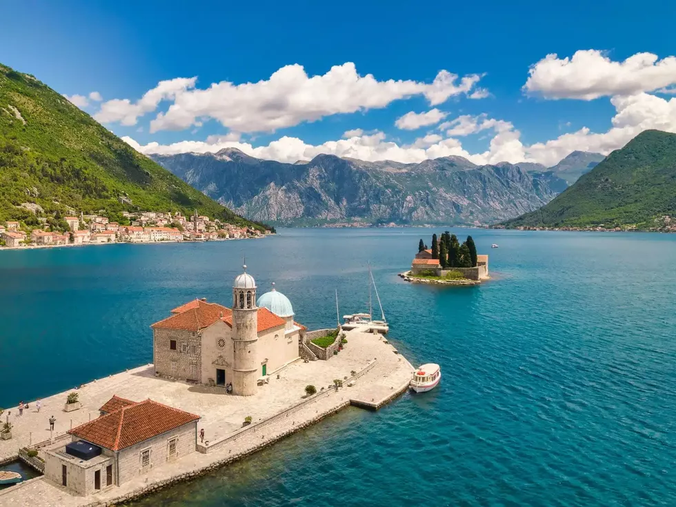 travel program image