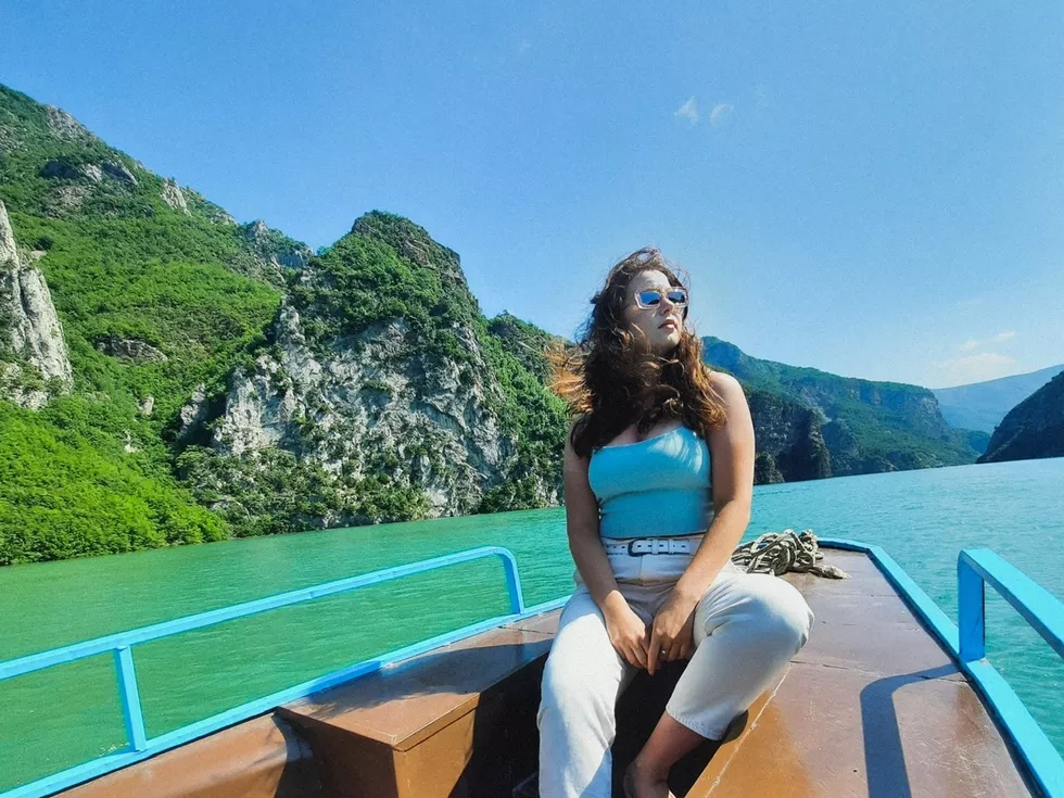 travel program image