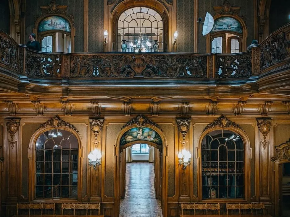 travel program image