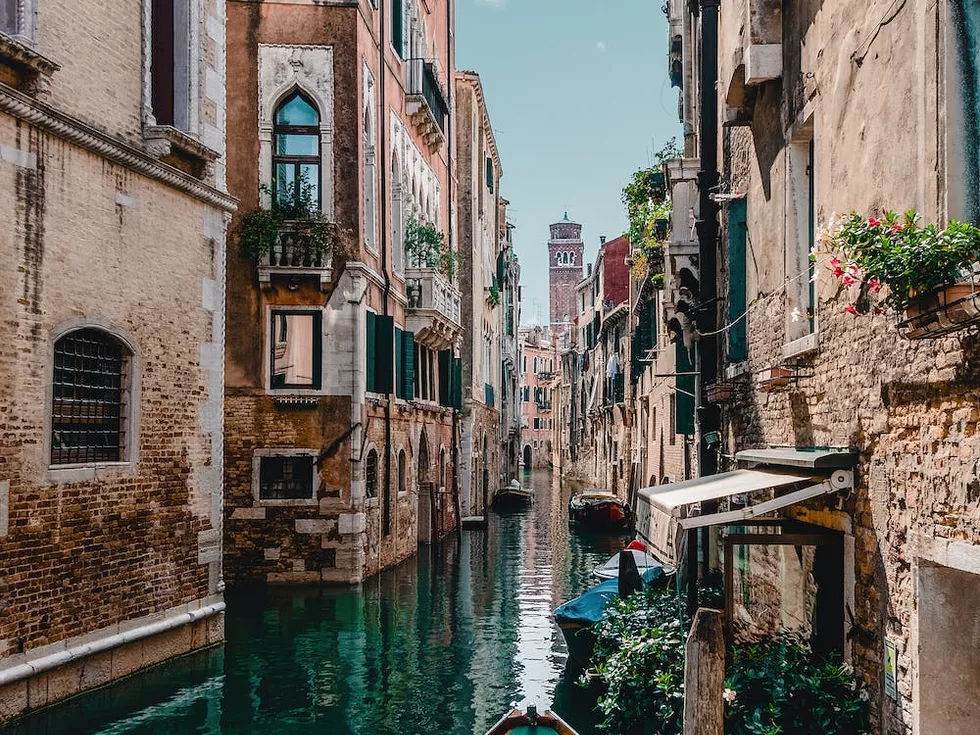 travel program image