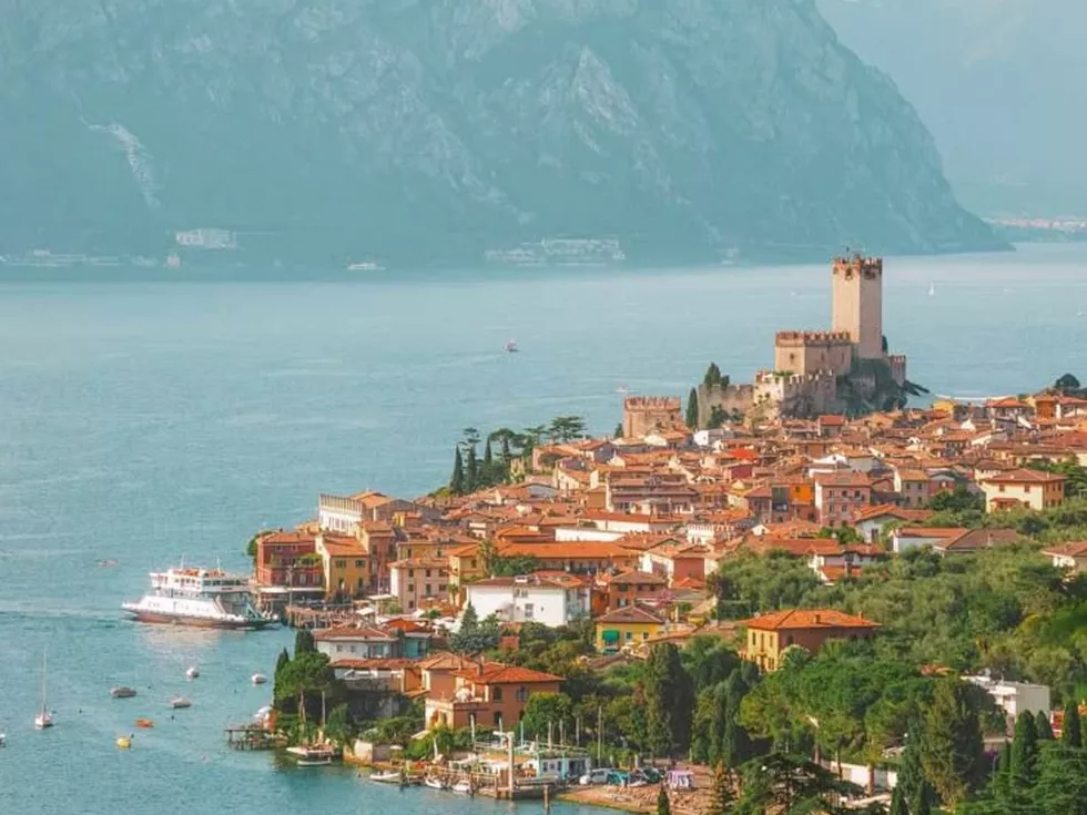 travel program image