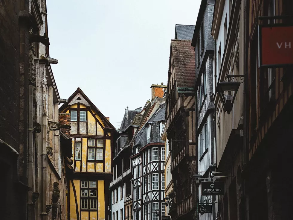 travel program image