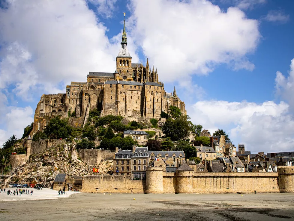travel program image