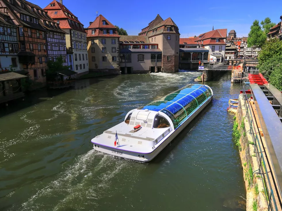 travel program image