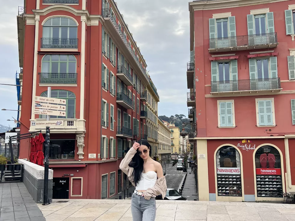 travel program image