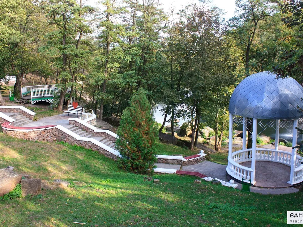 travel program image