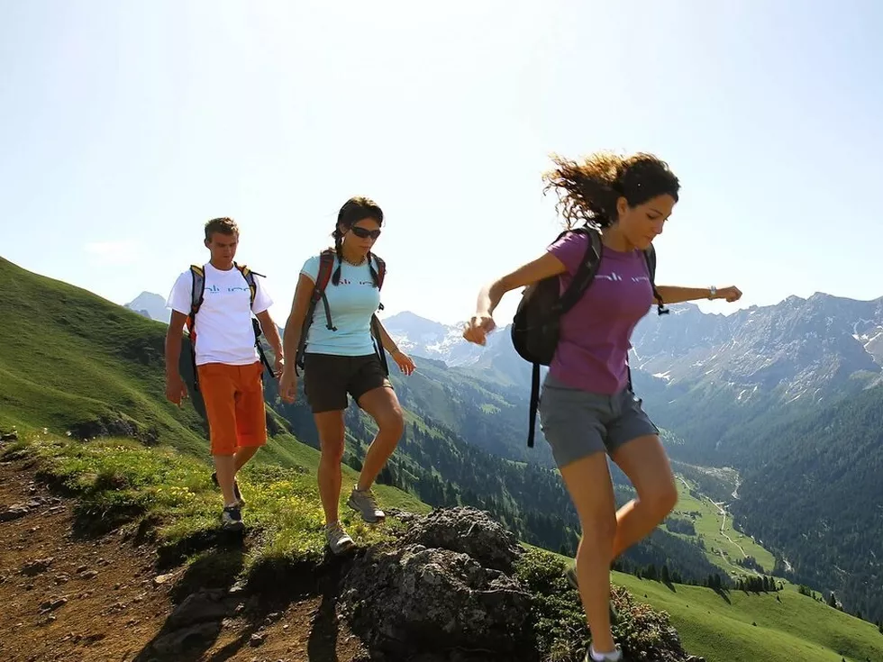 travel program image