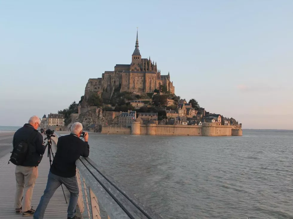 travel program image