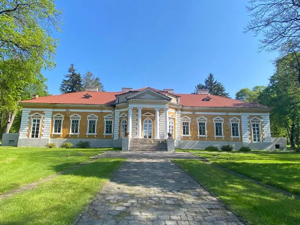 travel program image