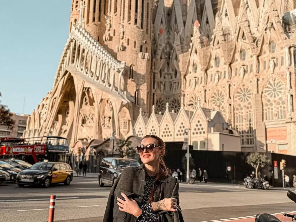 travel program image