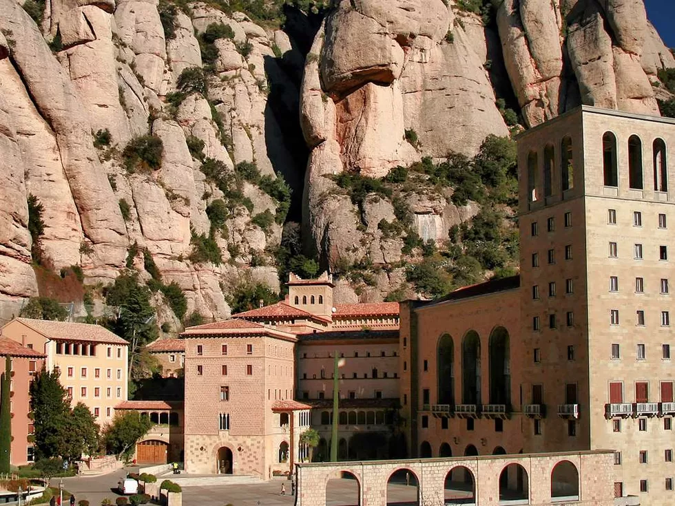 travel program image