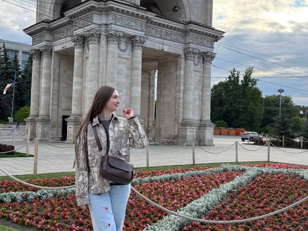 travel program image
