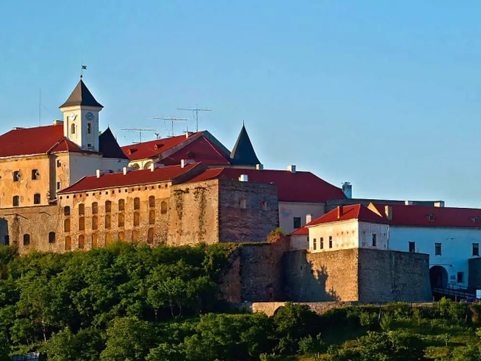 travel program image
