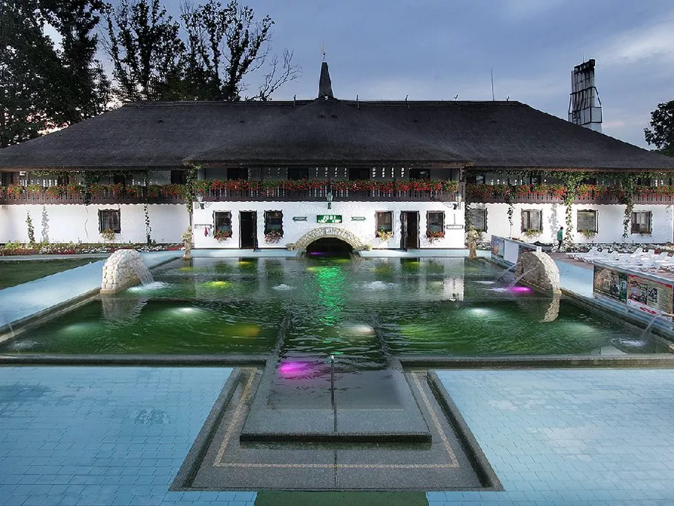 travel program image